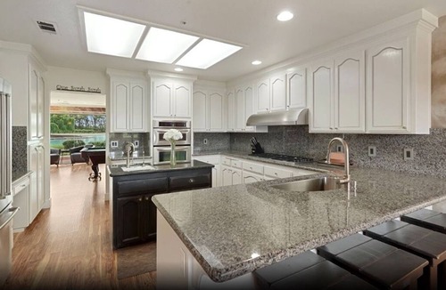 Galt House | Discover the Lakeview Villa Escape