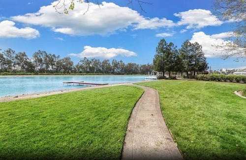 Galt House | Discover the Lakeview Villa Escape