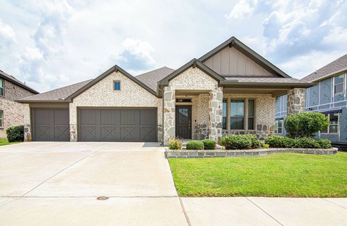 Venus House | Discover the perfect blend of elegance and comfort in this stunning family home.