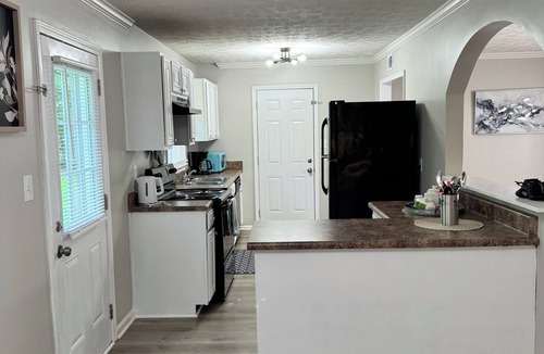 Five Forks House | Discover tranquility near Stone Mountain Park