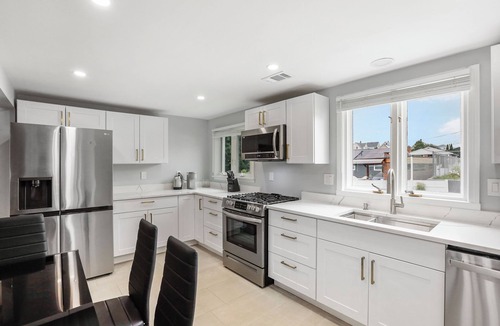 Revere House | Discover Your Perfect Getaway!