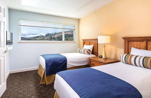 Adelma Beach Resort | Discovery Bay Resort 2bdr