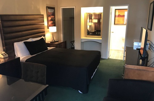 Grants Pass Hotel | Discovery Inn