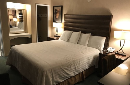 Grants Pass Hotel | Discovery Inn