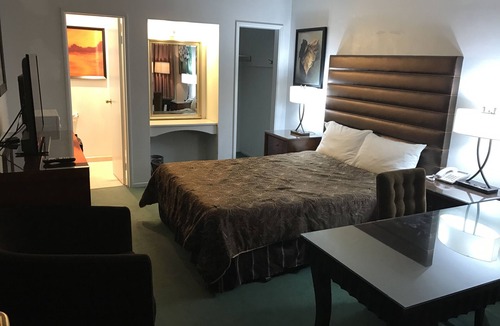 Grants Pass Hotel | Discovery Inn