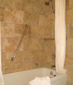 Midvale Hotel | Discovery Inn