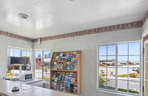 Seaside Hotel | Discovery Inn