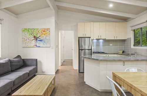 Freeburgh Cabin | Discovery Parks - Bright