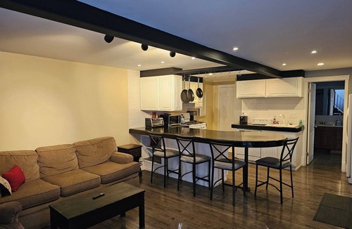 Downtown Buffalo Apartment | Discreet 1 Bedroom getaway