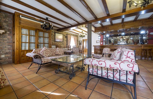 Atienza House | Disfruta de la Privacidad de una Casa Rural con Todas las Ventaja de un Hotel