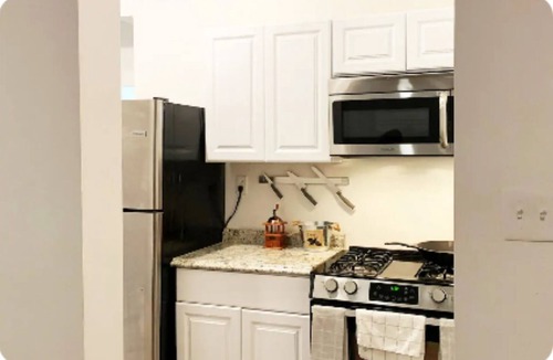 Downtown Baltimore House | DISINFECTED & Fast Wifi! Perfect for Remote Work!