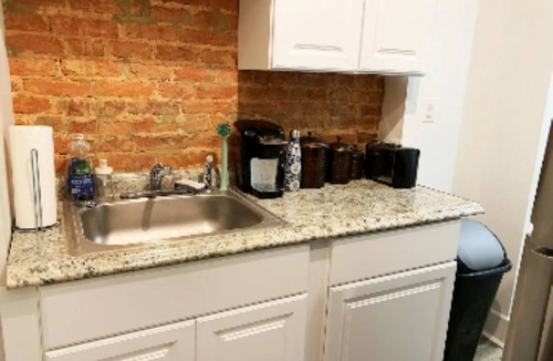 Downtown Baltimore House | DISINFECTED & Fast Wifi! Perfect for Remote Work!