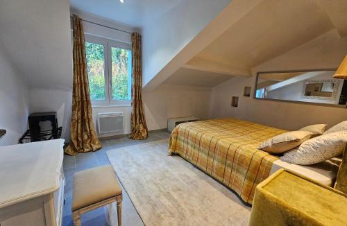 Mouroux Apartment | Disney 1