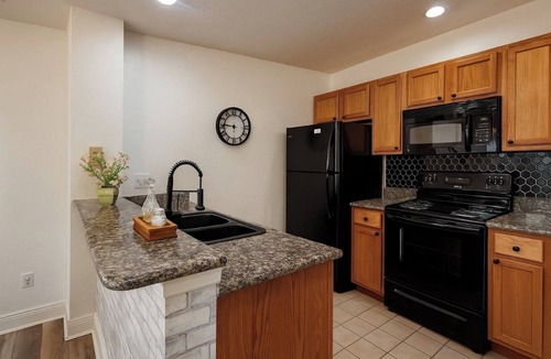 Venetian Bay Villages House | Disney-Area 3BR Townhome | Sleeps 9 | Pool + Gym