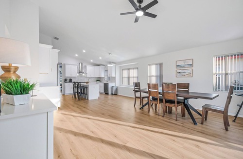 Lake Davenport Estates House | Disney-Close Lakefront Renovated 4BR Pool Home