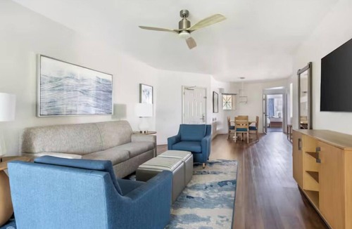 West Kissimmee Hotel | Disney Delight in Celebration! Full Kitchen + Outdoor Swimming Pool