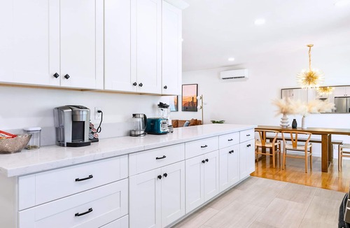 Fullerton House | Disney Getaway: 8-Min Drive + Cozy Yard & Firepit