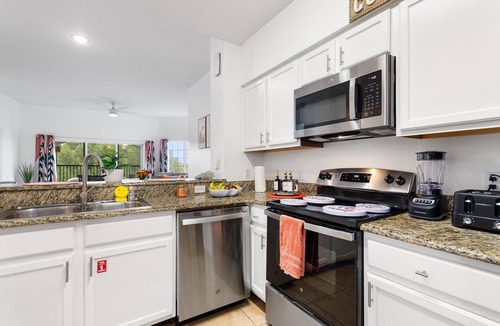 Florida Central Atlantic Coast Condo | Disney Lake View 2BR Condo Pet Friendly Sleeps 6