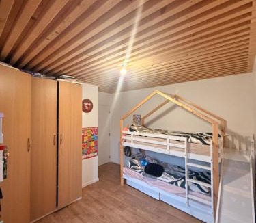Chanteloup-en-Brie Apartment | Disney Paris Big Family Home 8-10pers 2parking