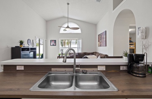 Indian Point House | Disney Pool Villa low offer prices