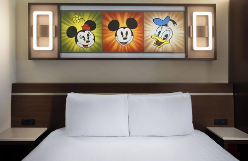 Bay Lake Hotel | Disney's All Star Sports Resort