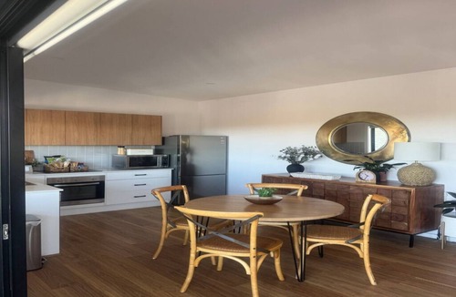 Charlestown House | Distant Ocean View Charlestown FREE breakfast