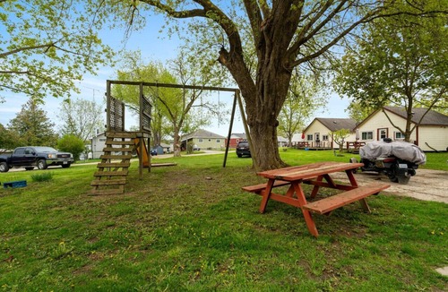 Otonabee-South Monaghan Cabin | Dive into Nature at Rice Lake