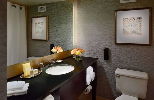 Uptown Hotel | Dive Into Your Dream Vacation! 3 Posh Units, w/Outdoor Pool, Pets are Allowed!