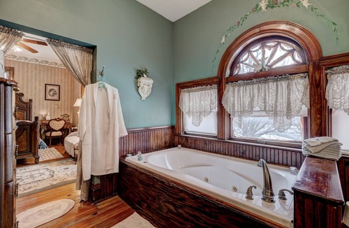 Midtown House | Divine Providence