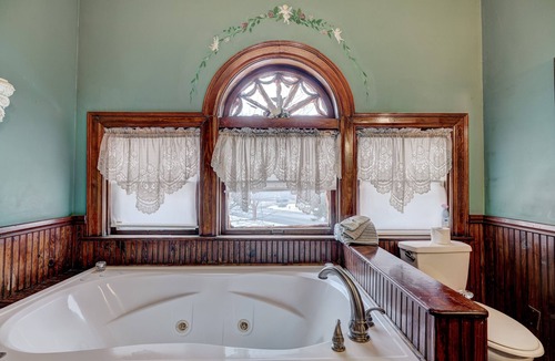 Midtown House | Divine Providence