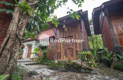Bangunjiwo Hotel | Djawata Resort & Gallery near Desa Wisata Kasongan Yogyakarta RedPartner