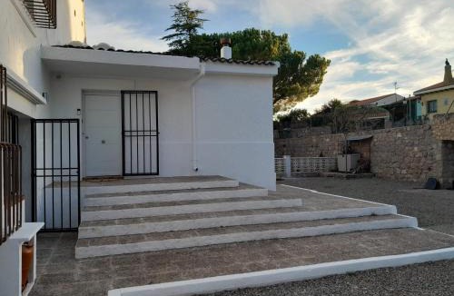 Ayora Bed & Breakfast | DJM Palms - Shared Casa Rural - Casa Rural Compartida - No es una casa privada