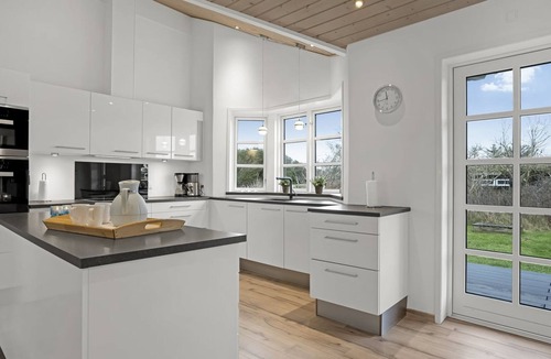 Saltum House | "Djuna" - 550m from the sea by Interhome