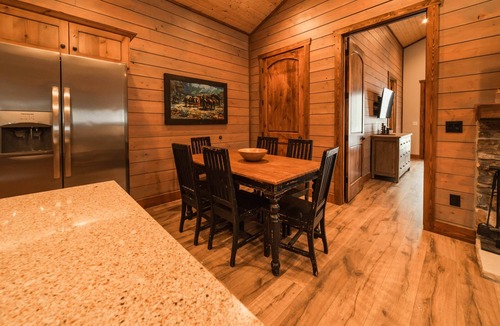 Preston House | DMR Cabin 4 | Two-Level | Max Capacity 16