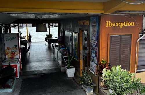 Alor Gajah Hotel | DNELAYAN BEACH RESORT