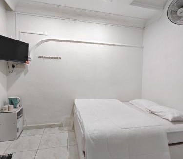 Gua House | DnRoses Inn