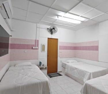 Gua House | DnRoses Inn