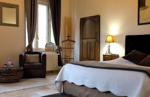 Les Avenieres House | Domaine Du Manoir