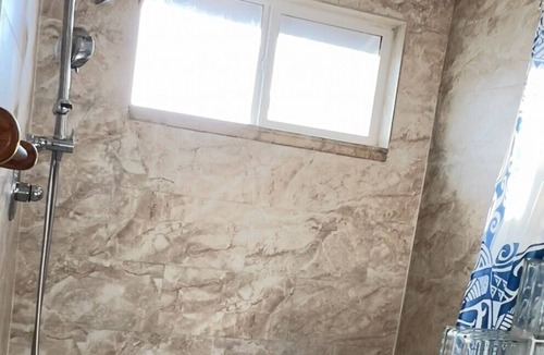 Waianae House | DO NOT BOOK THIS LISTING, SEE MY other LISTING :4 bdrm2 bath. Exact same listing