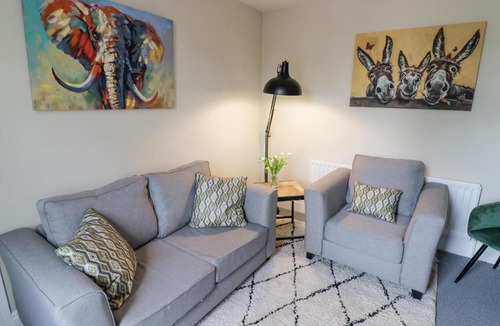 Bewdley House | Dobbies Den