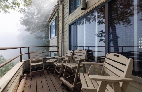 Wintergreen House | Dobie 48 with Wintergreen Advantage