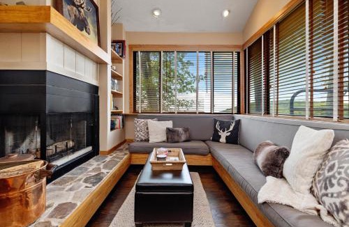 Wintergreen House | Dobie 48 with Wintergreen Advantage