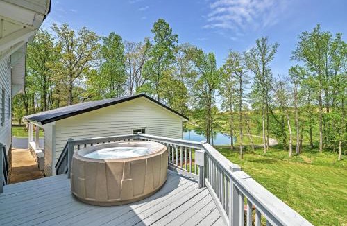 Elkin House | Dobson Farmhouse w/Wraparound Porch & Fire Pit!