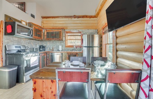 Pittsville Cabin | Dock Access: Secluded & Peaceful Pittsville Cabin