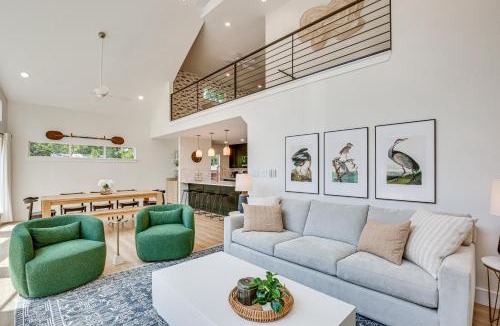 Malakoff House | Dock and Fire Pit Cedar Creek Lakefront Retreat!