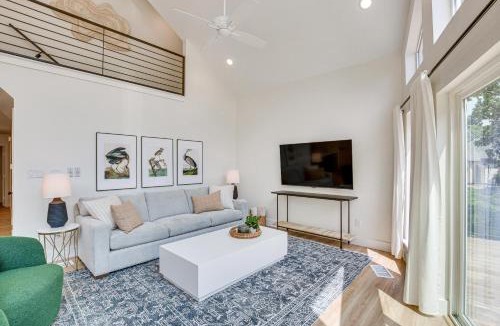 Malakoff House | Dock and Fire Pit Cedar Creek Lakefront Retreat!
