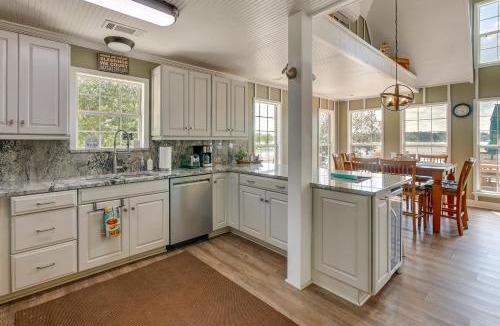 Milledgeville House | Dock and Fire Pit Stunning Lake Sinclair Home!
