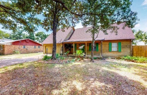 Florida Panhandle House | Dock! Bayfront Pensacola Retreat 10 Mi to Dtwn