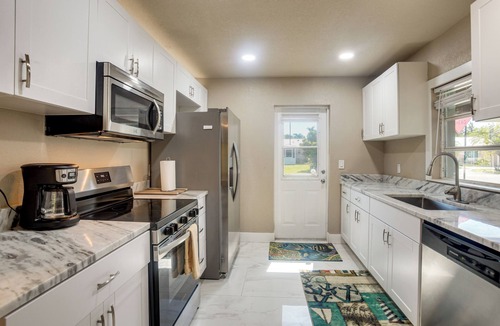 Fort Myers House | Dock & Canal Access! Home 2 Mi to Dtwn Fort Myers