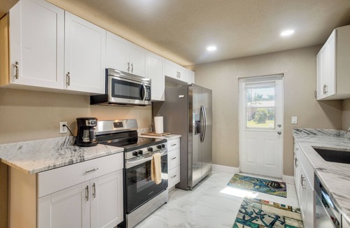 Fort Myers House | Dock & Canal Access! Home 2 Mi to Dtwn Fort Myers